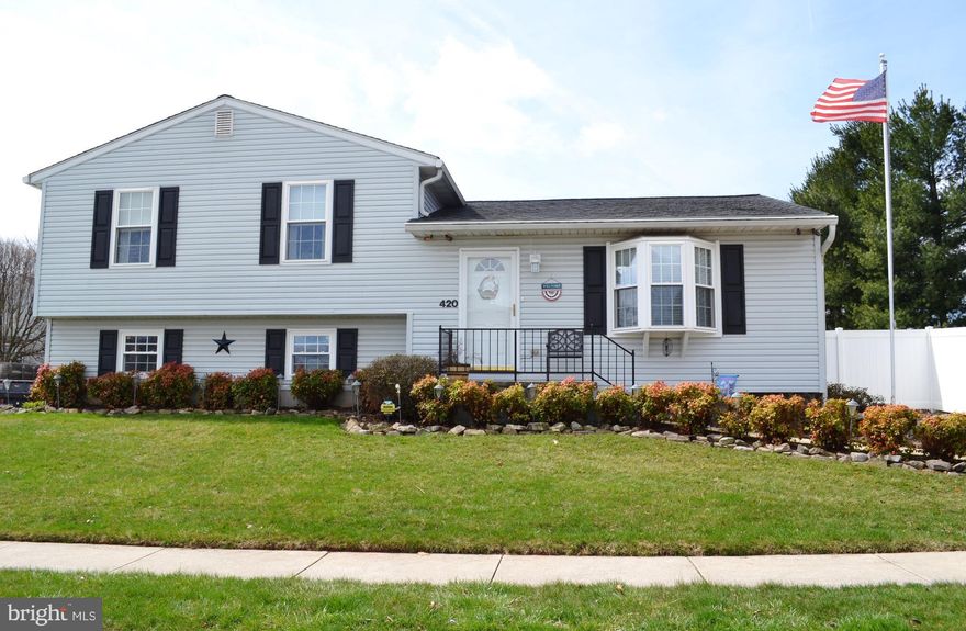 MANICURED 3 BEDROOM HOME W/4 FINISHED LEVELS IS READY FOR ITS NEW HOMEOWNER*LOTS OF CARE & PRIDE CAN BE FOUND HERE*AWESOME KITCHEN W/GRANITE COUNTERS, NEWER WHITE APPLIANCES, LAMINATE FLOORS ON MAIN LEVEL*SELLERS WENT OVER THE TOP W/IMPROVEMENTS*50 YEAR ROOF 2013*STATE OF THE ART HVAC/ CAC UNIT (3 TONS)* THIS CORNER HOME PROPERTY HAS  A COMPLETE PRIVACY FENCE, DETAILED PATIO, STONE FIREPIT +++