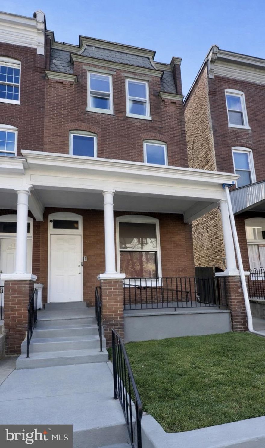 Spacious 5 bedroom home offering over 2,000 square feet of living space perfect for those looking to customize and make it their own. This property features a detached garage and generous room sizes throughout, providing plenty of potential for renovation or investment. Being sold as is and cash only, this home is ideal for investors, flippers, or buyers seeking a project with strong upside. Don’t miss this opportunity to bring your vision to life in a property with solid space and structure.