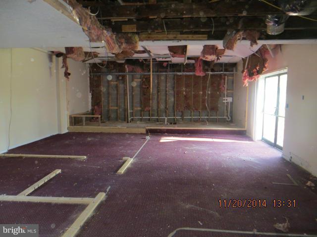 MIDDLE RIVER - Residential