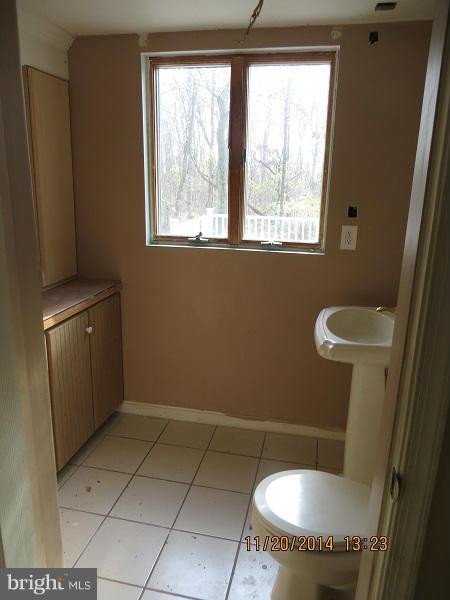 MIDDLE RIVER - Residential