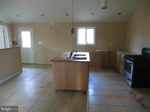 MIDDLE RIVER - Residential