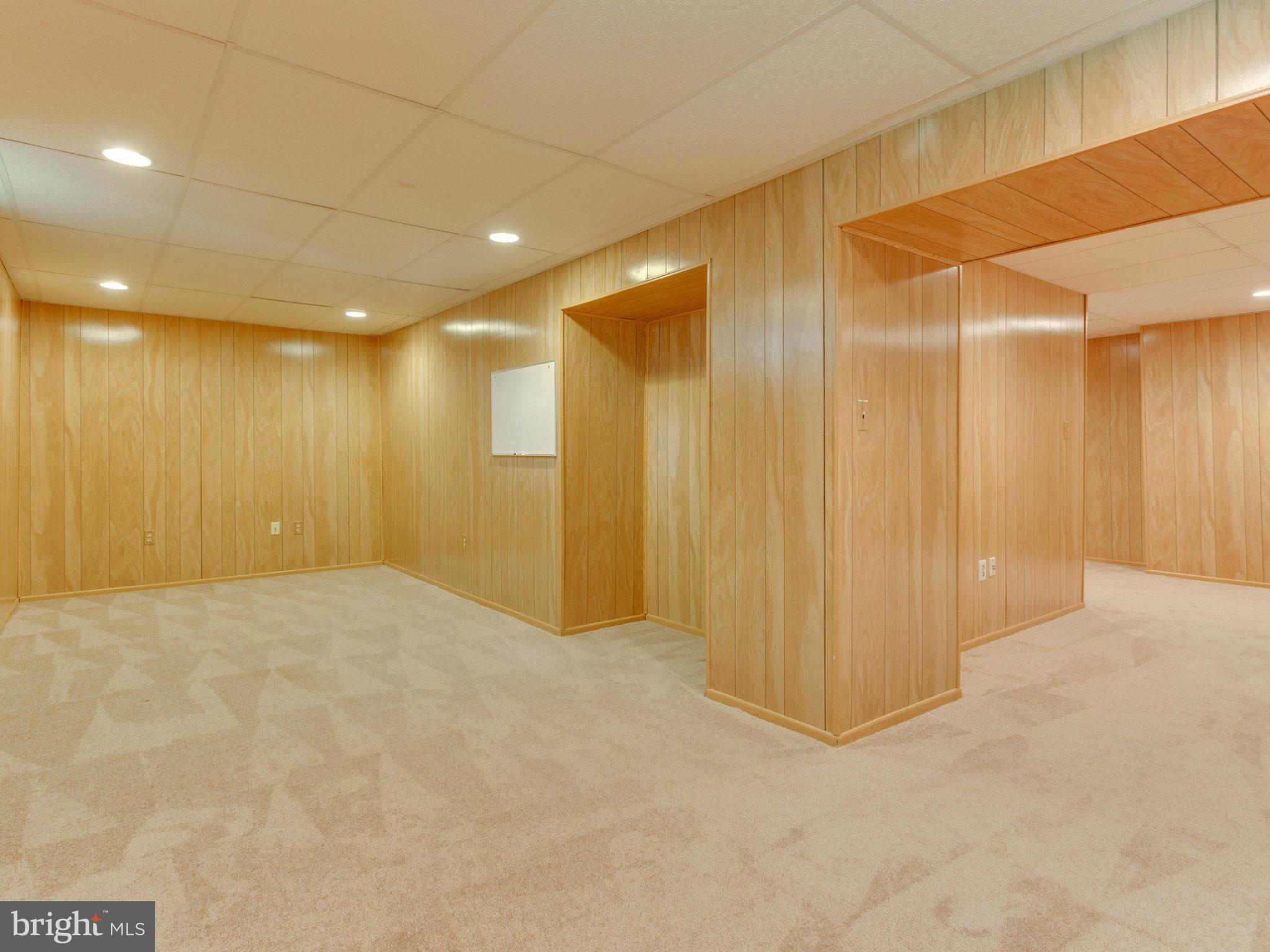 HUNTER VILLAGE - Residential