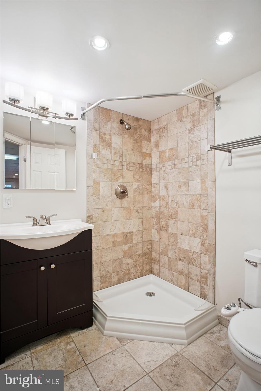 FAIRWAY HILLS - Residential