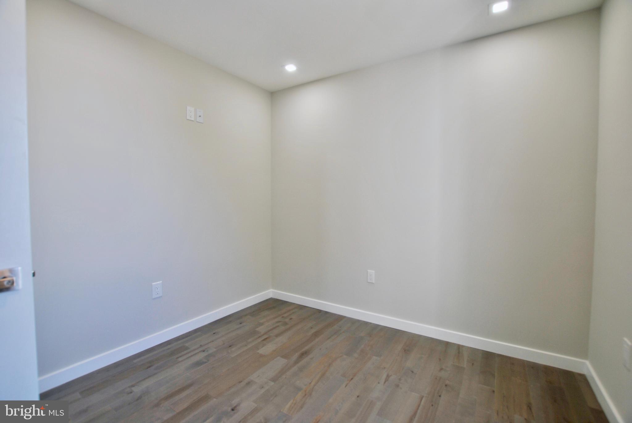 PHILADELPHIA (NORTH) - Residential Lease