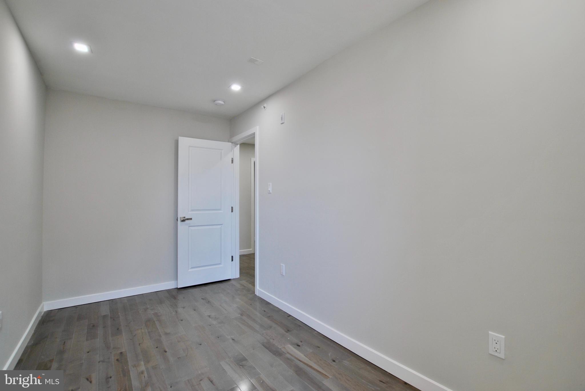 PHILADELPHIA (NORTH) - Residential Lease