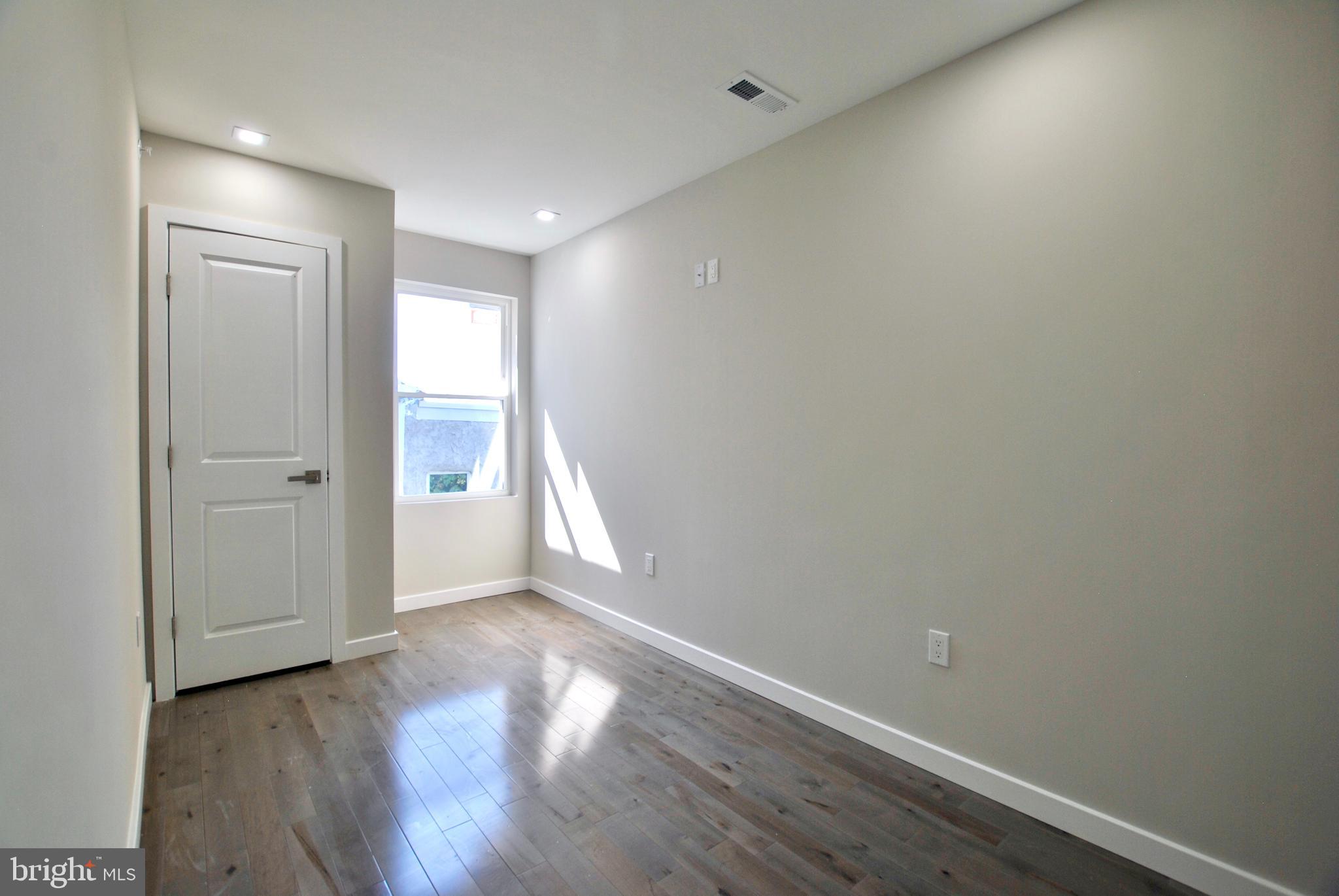 PHILADELPHIA (NORTH) - Residential Lease