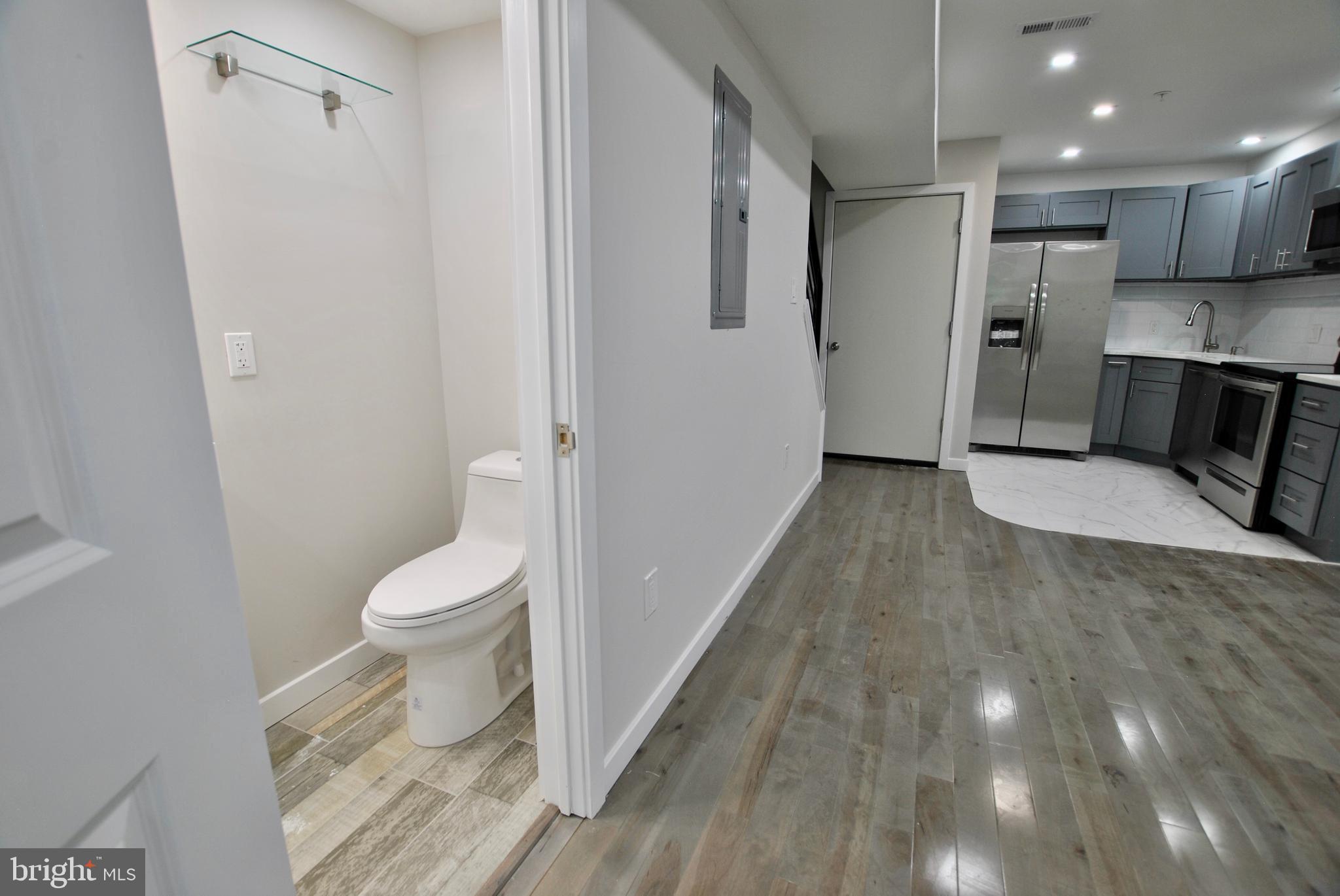 PHILADELPHIA (NORTH) - Residential Lease