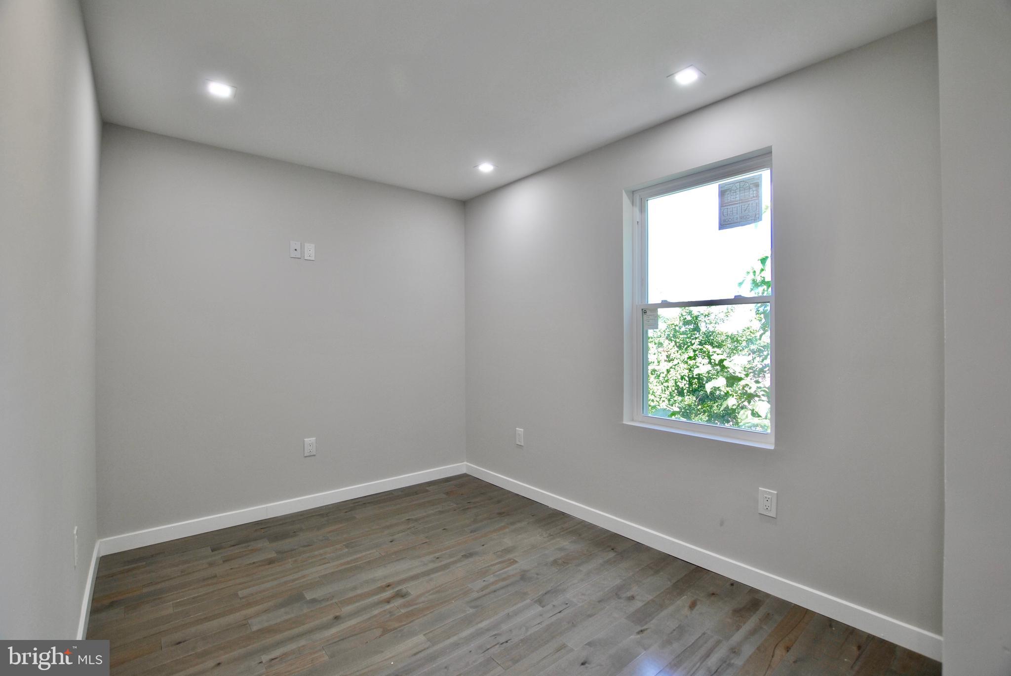 PHILADELPHIA (NORTH) - Residential Lease