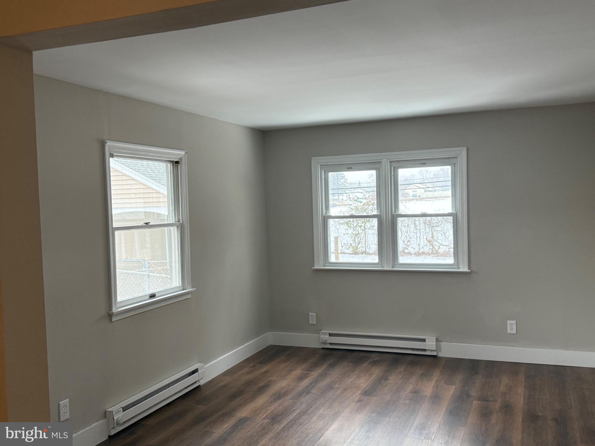 FEASTERVILLE - Residential