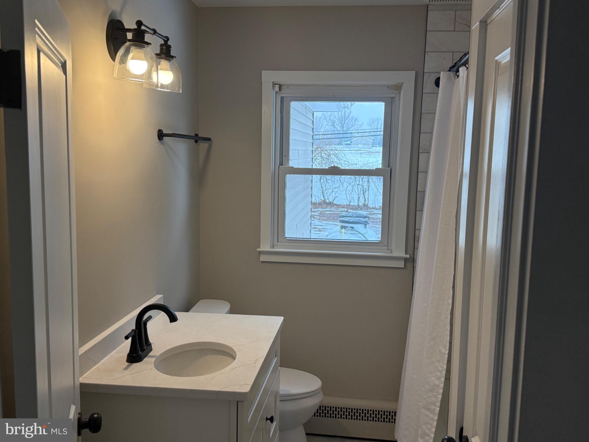 FEASTERVILLE - Residential