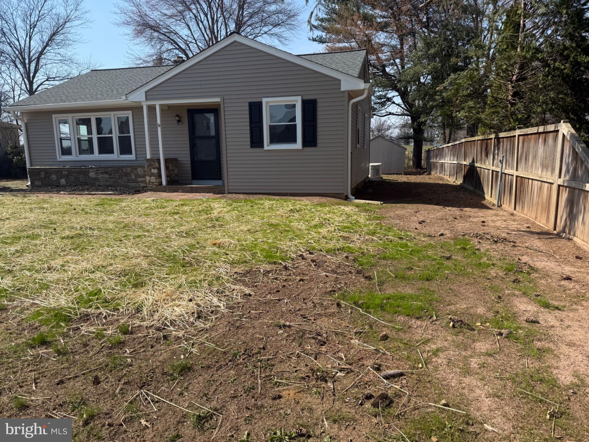 FEASTERVILLE - Residential