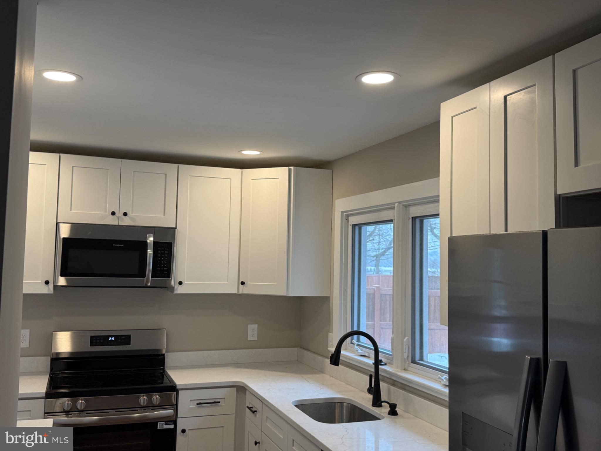 FEASTERVILLE - Residential