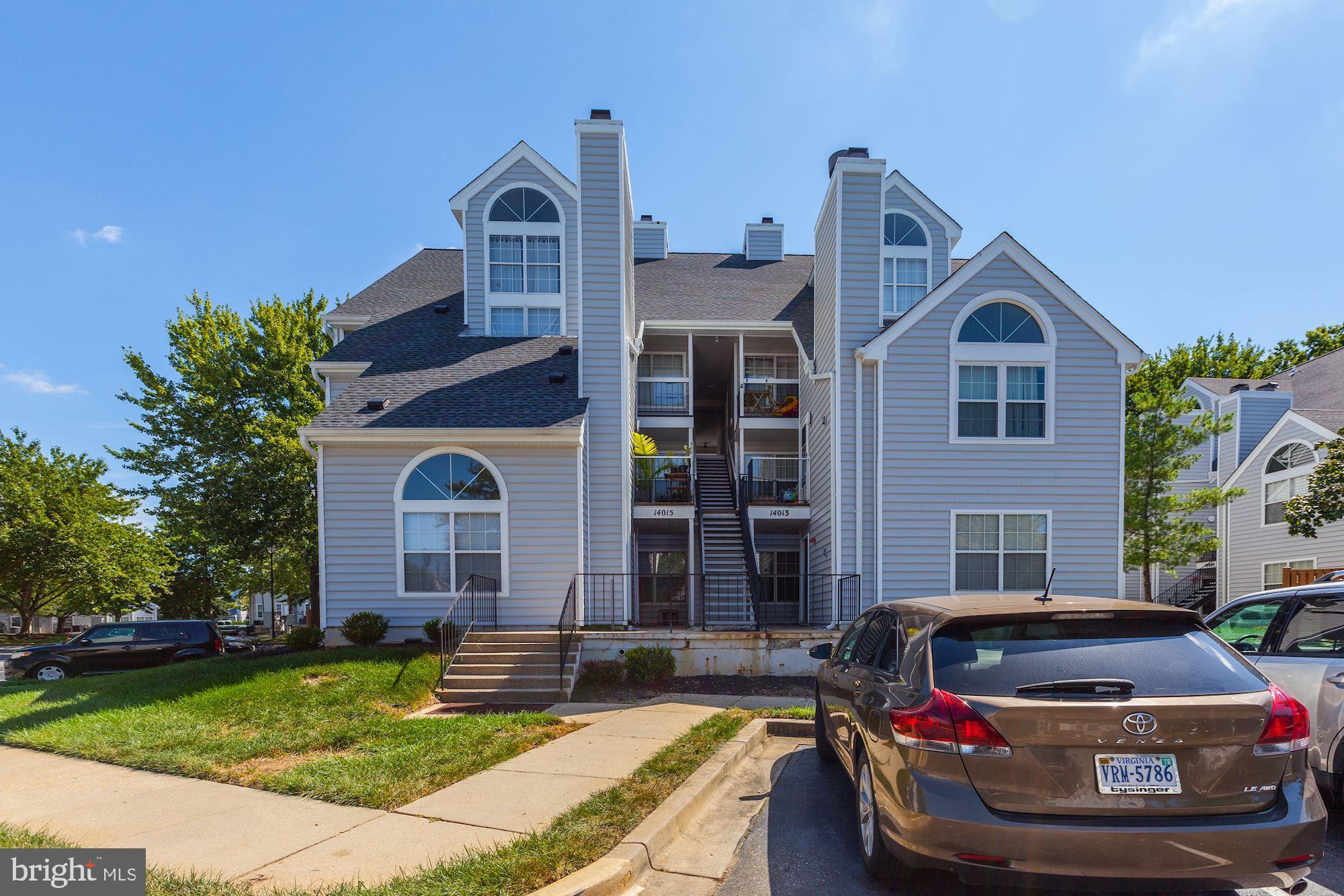 VISTAS AT LAUREL LAKES - Residential Lease