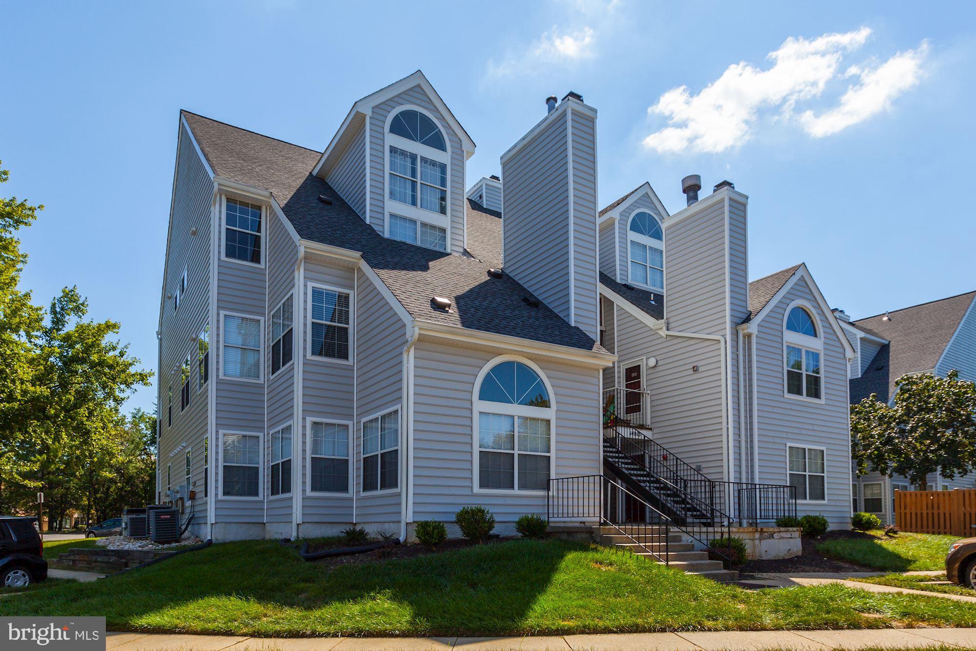 VISTAS AT LAUREL LAKES - Residential Lease