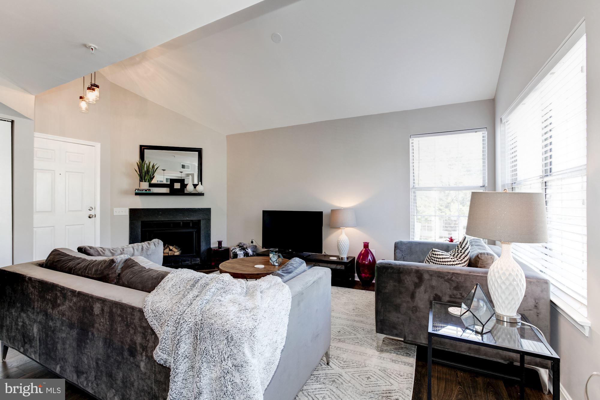 VISTAS AT LAUREL LAKES - Residential Lease