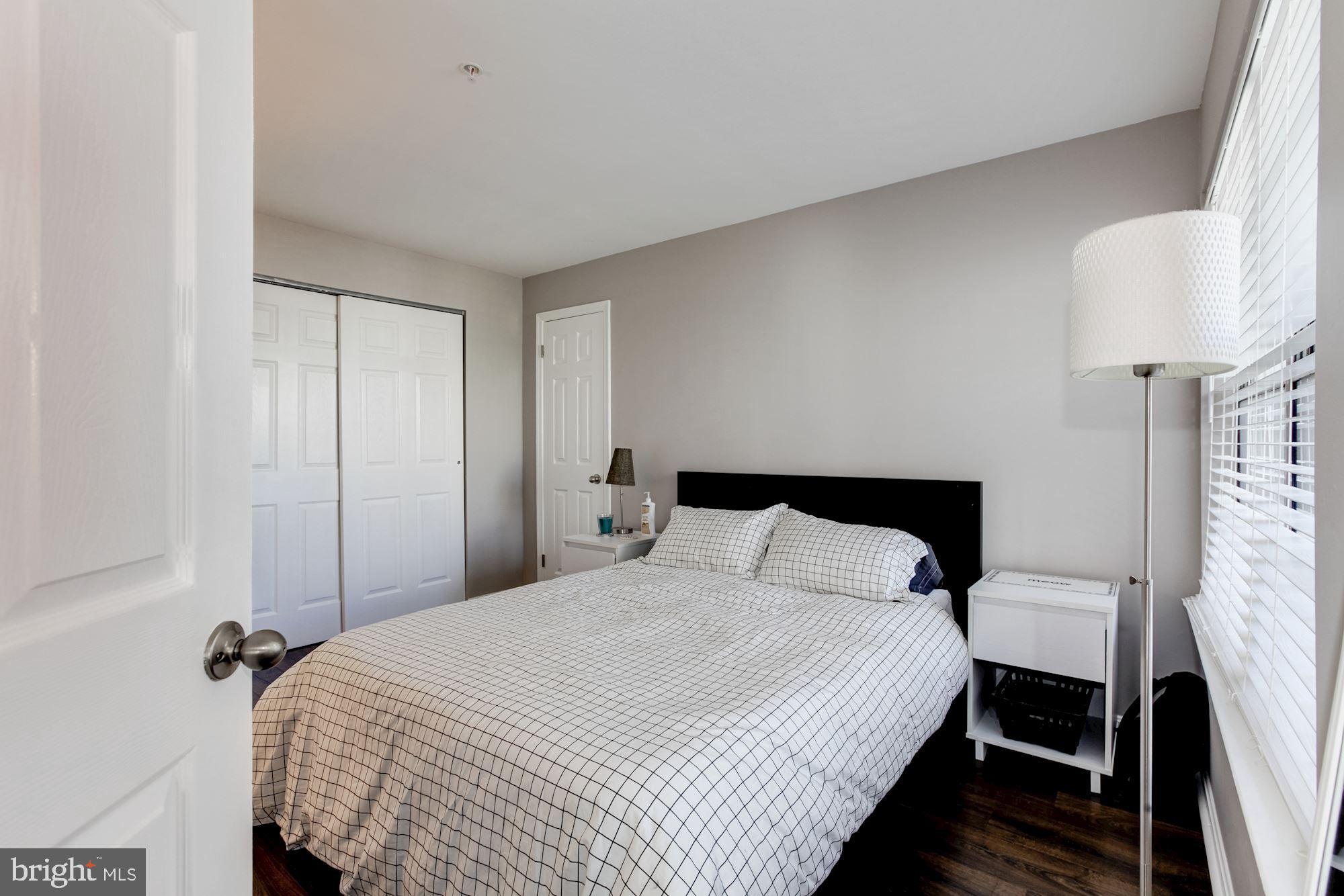 VISTAS AT LAUREL LAKES - Residential Lease