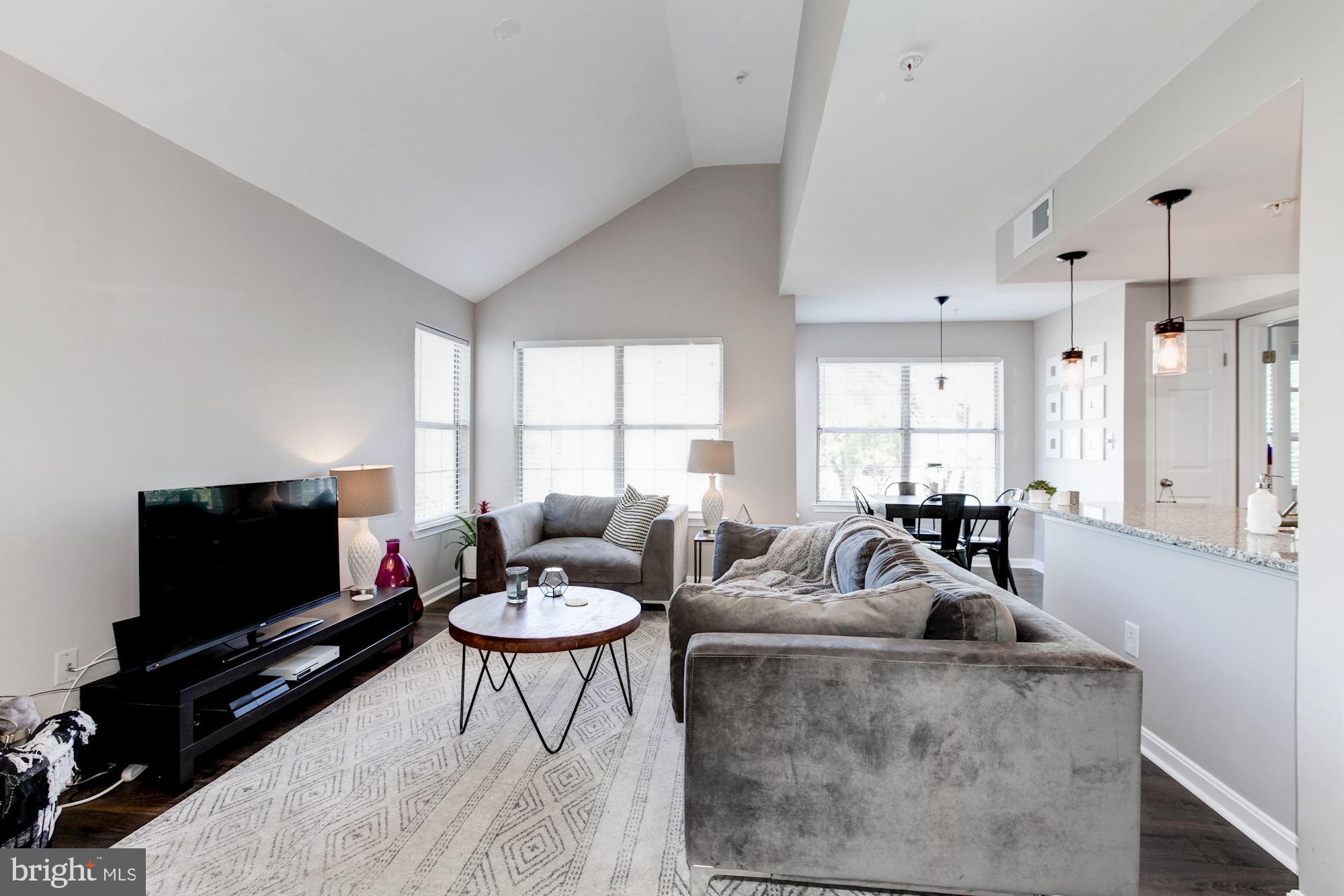 VISTAS AT LAUREL LAKES - Residential Lease