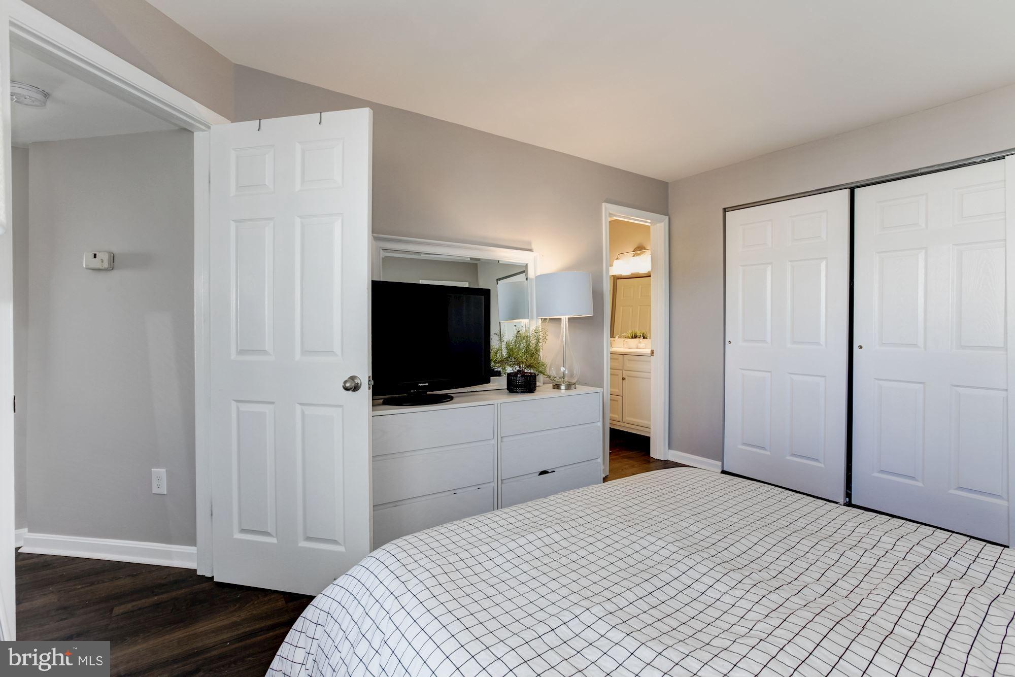 VISTAS AT LAUREL LAKES - Residential Lease