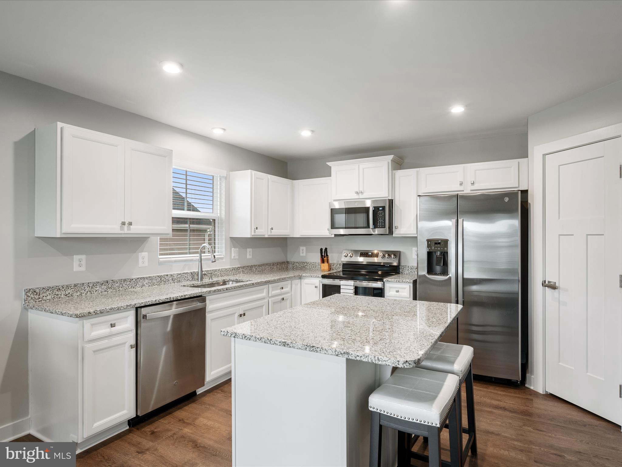 CARDINAL POINTE - Residential