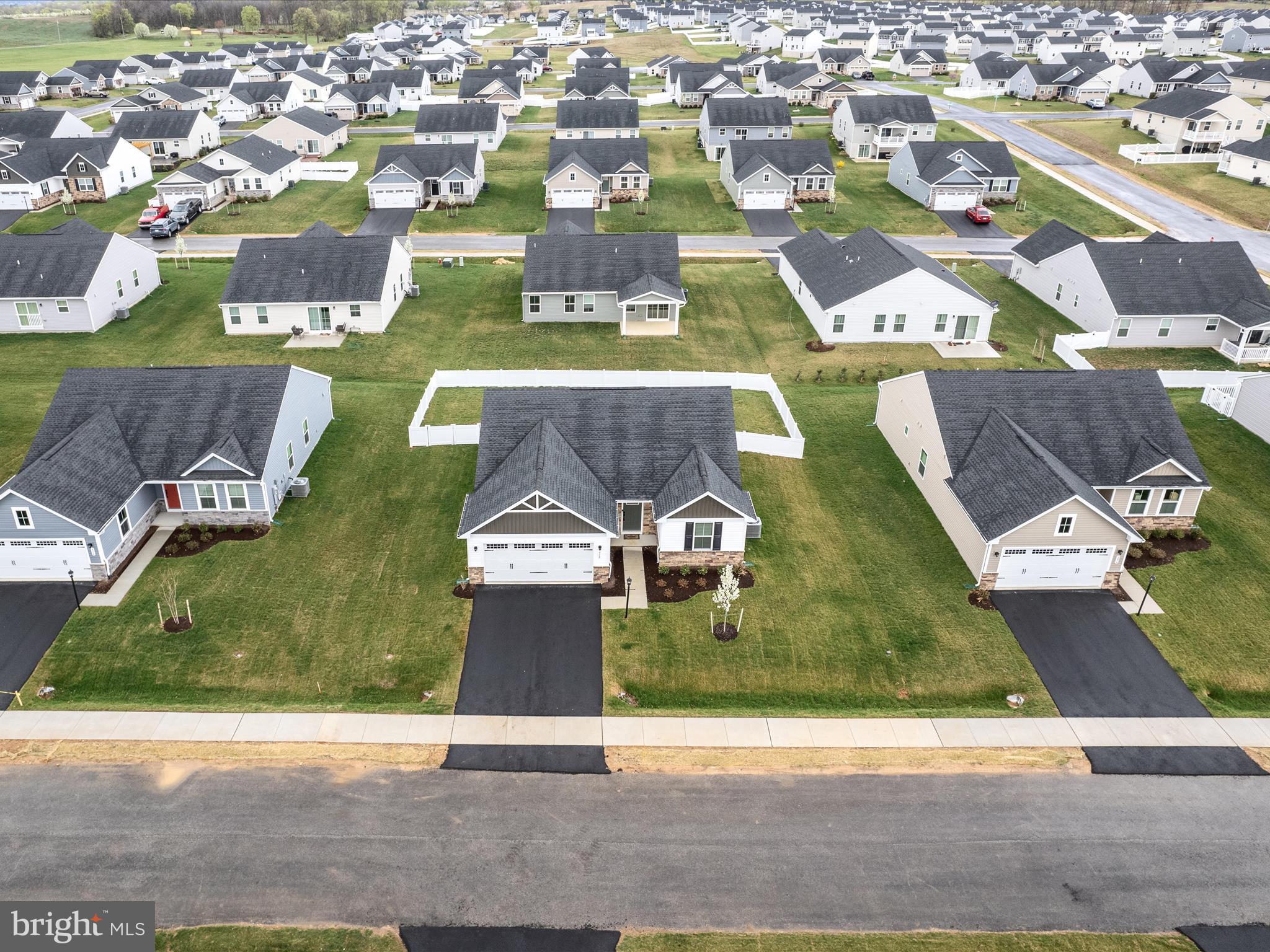 CARDINAL POINTE - Residential