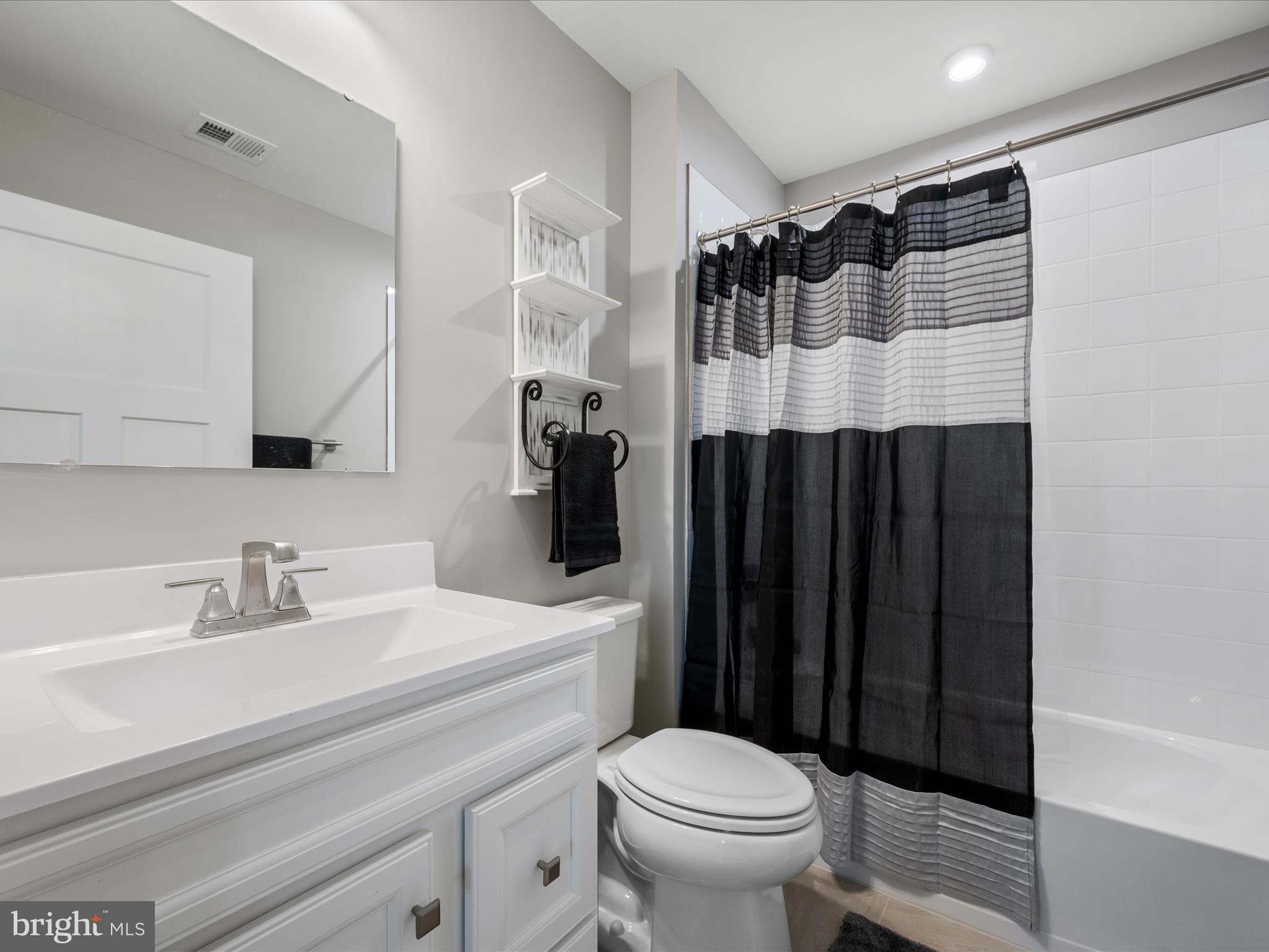 CARDINAL POINTE - Residential