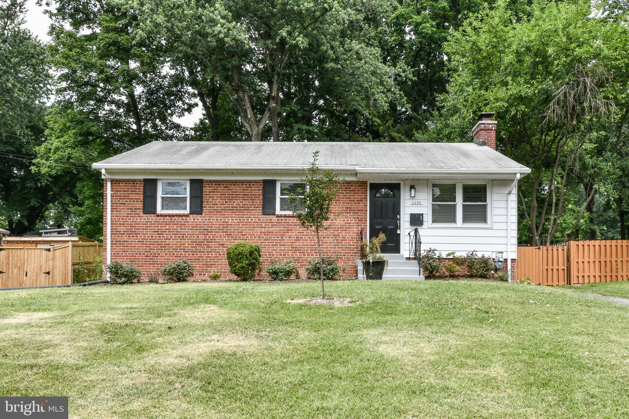 BROYHILL PARK - Residential Lease