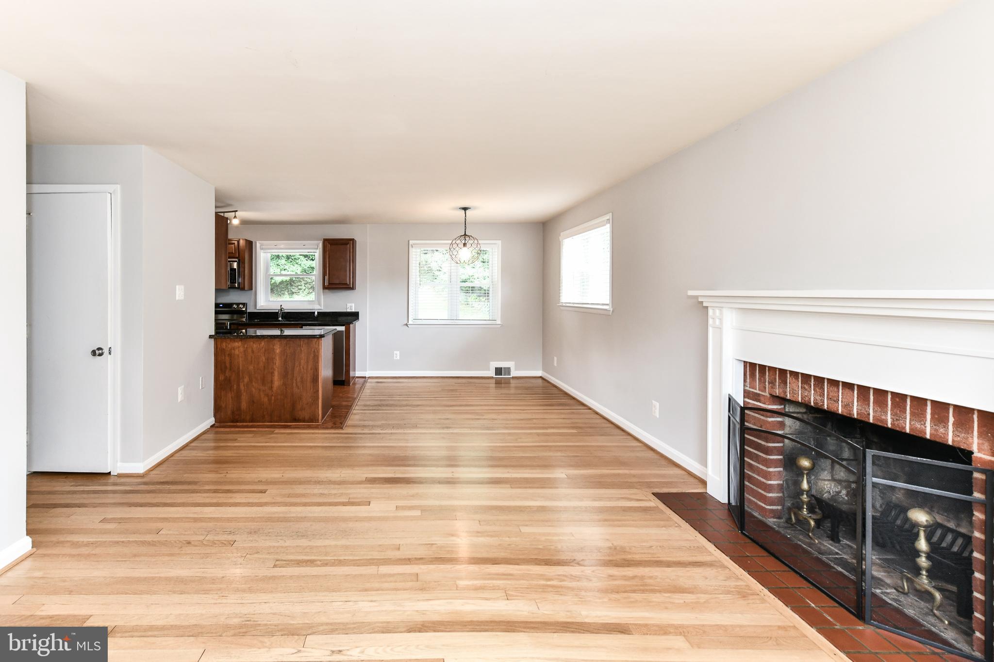 BROYHILL PARK - Residential Lease