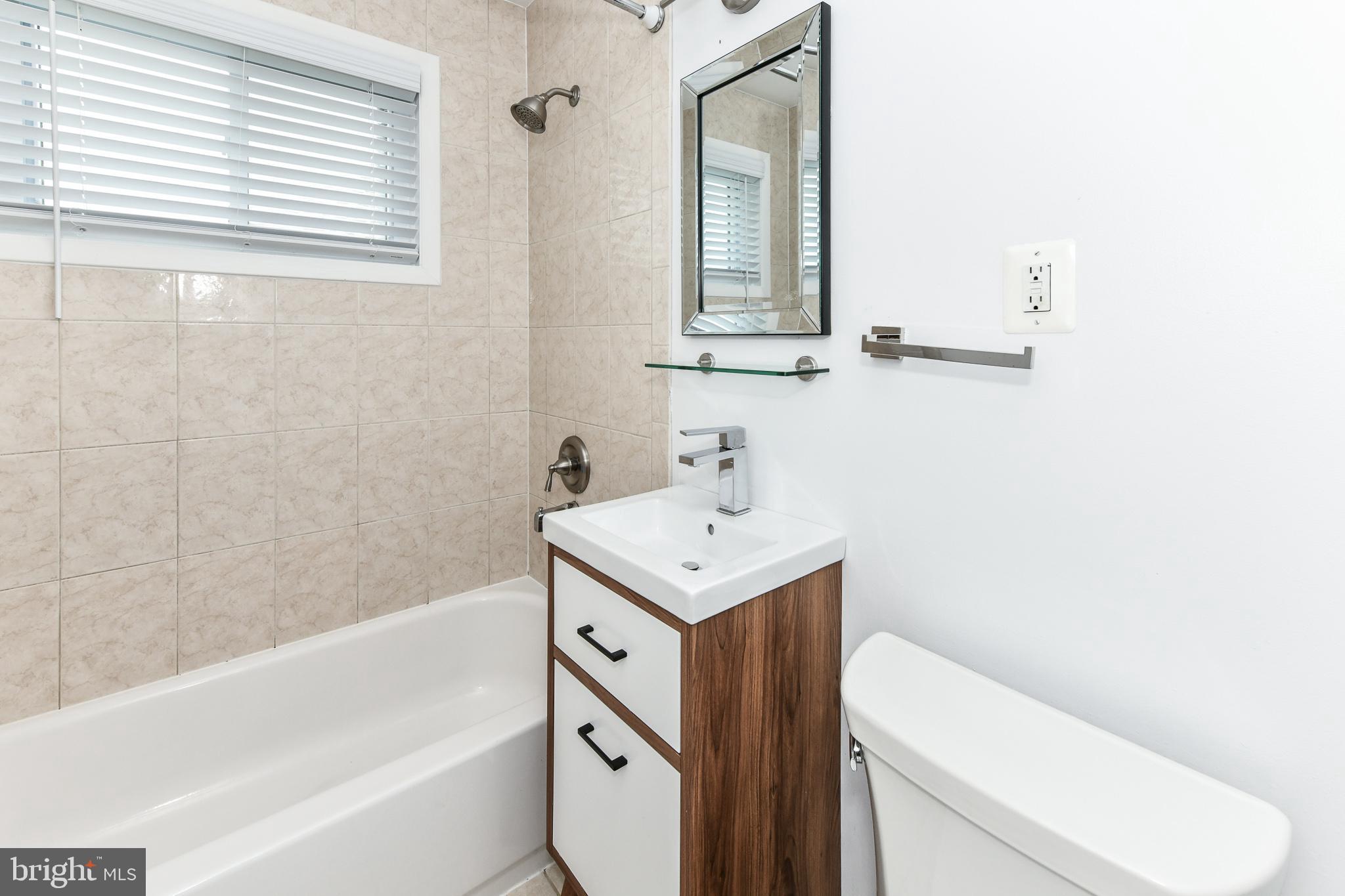 BROYHILL PARK - Residential Lease