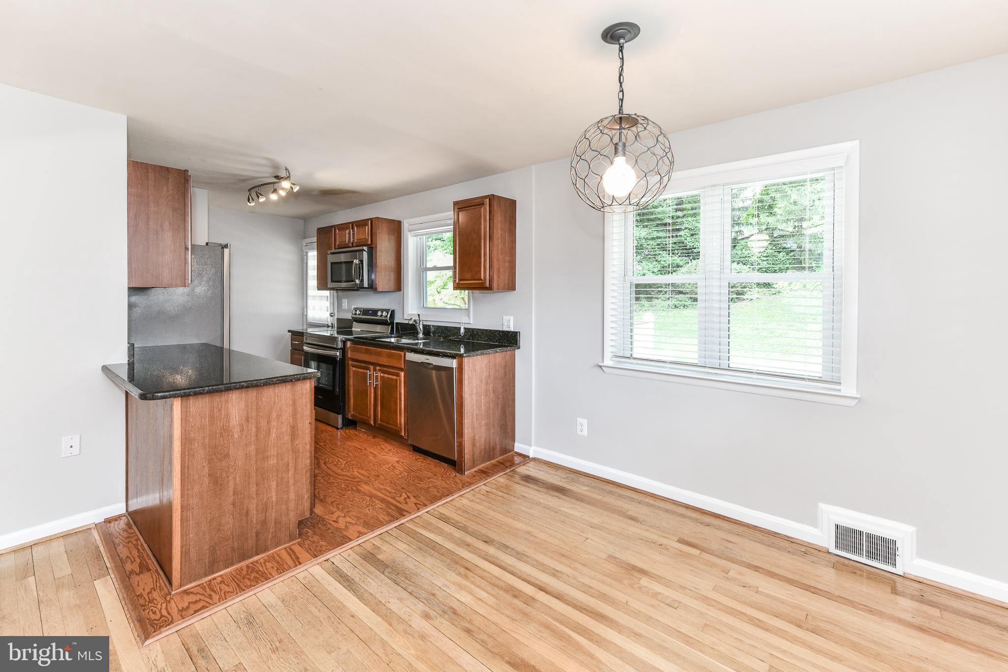 BROYHILL PARK - Residential Lease