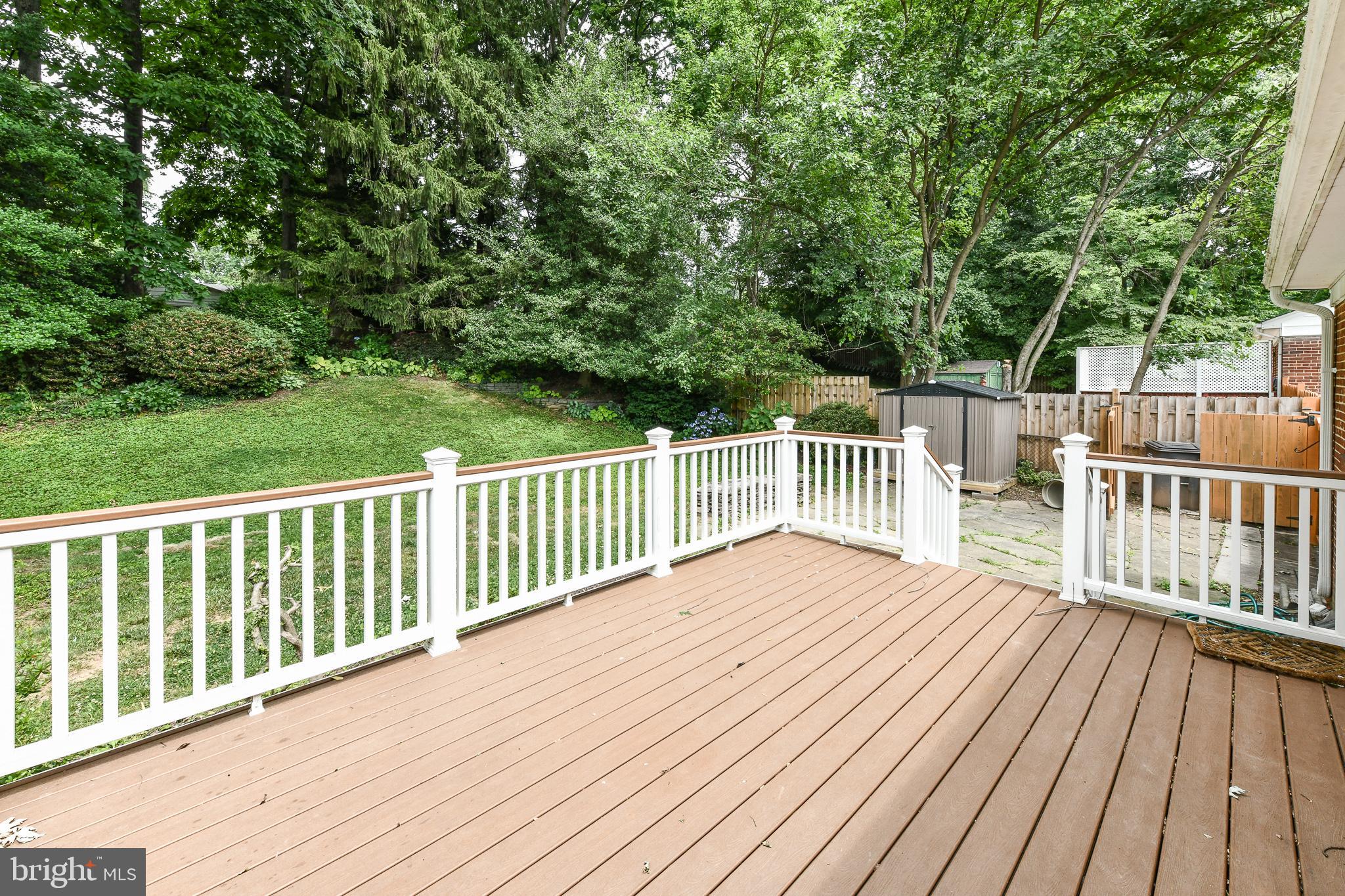 BROYHILL PARK - Residential Lease