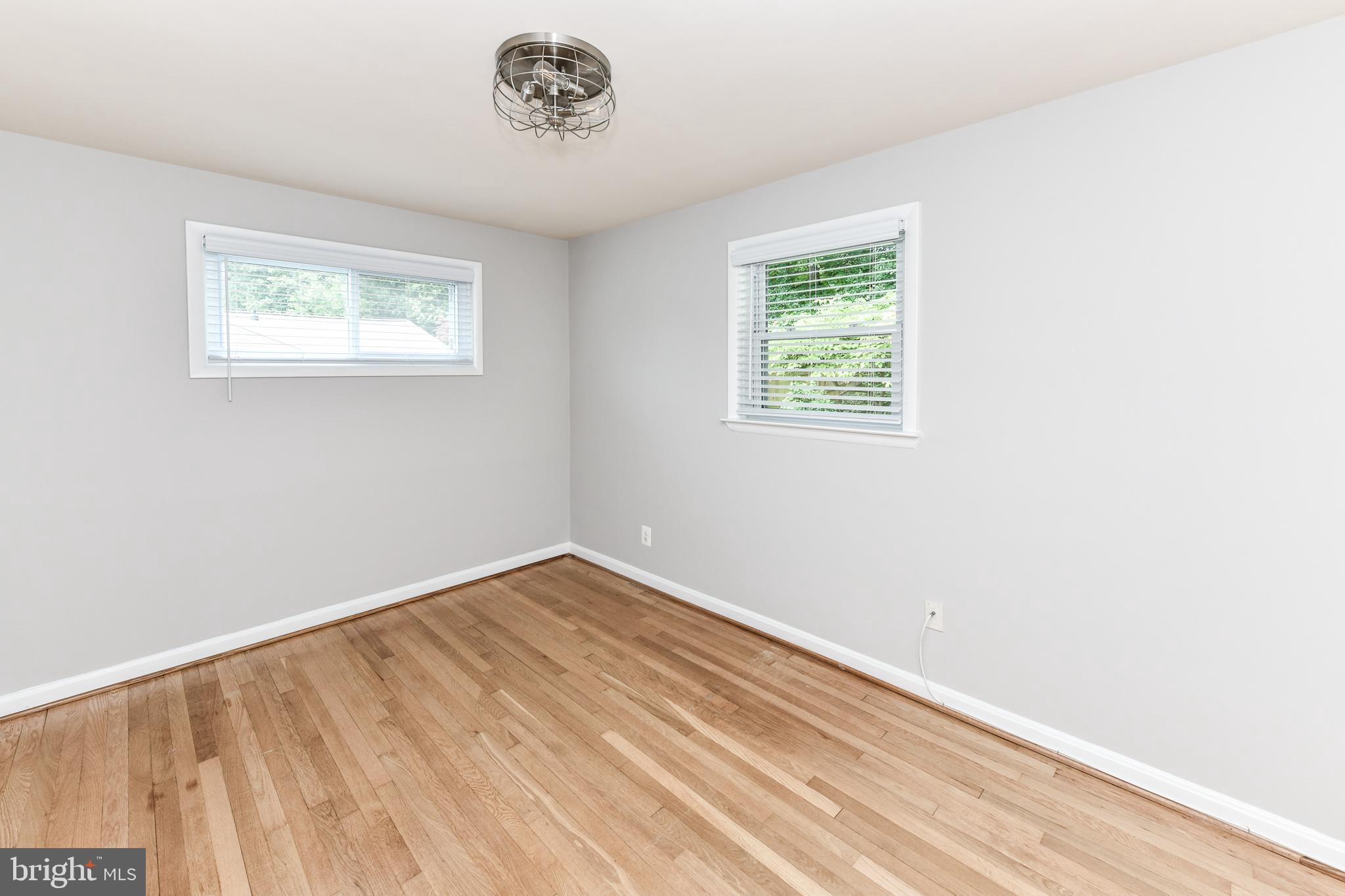 BROYHILL PARK - Residential Lease