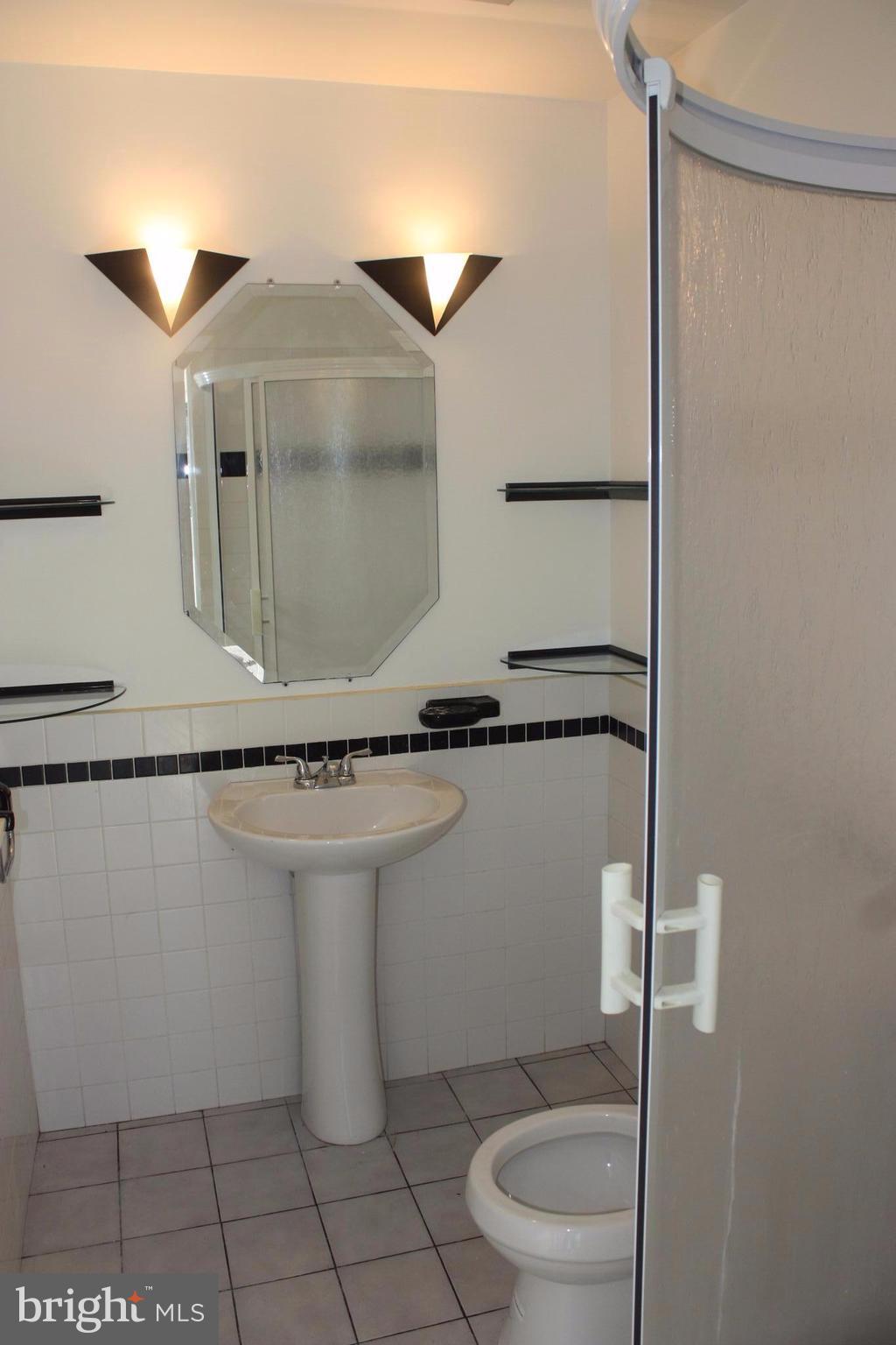 RESTON - Residential Lease