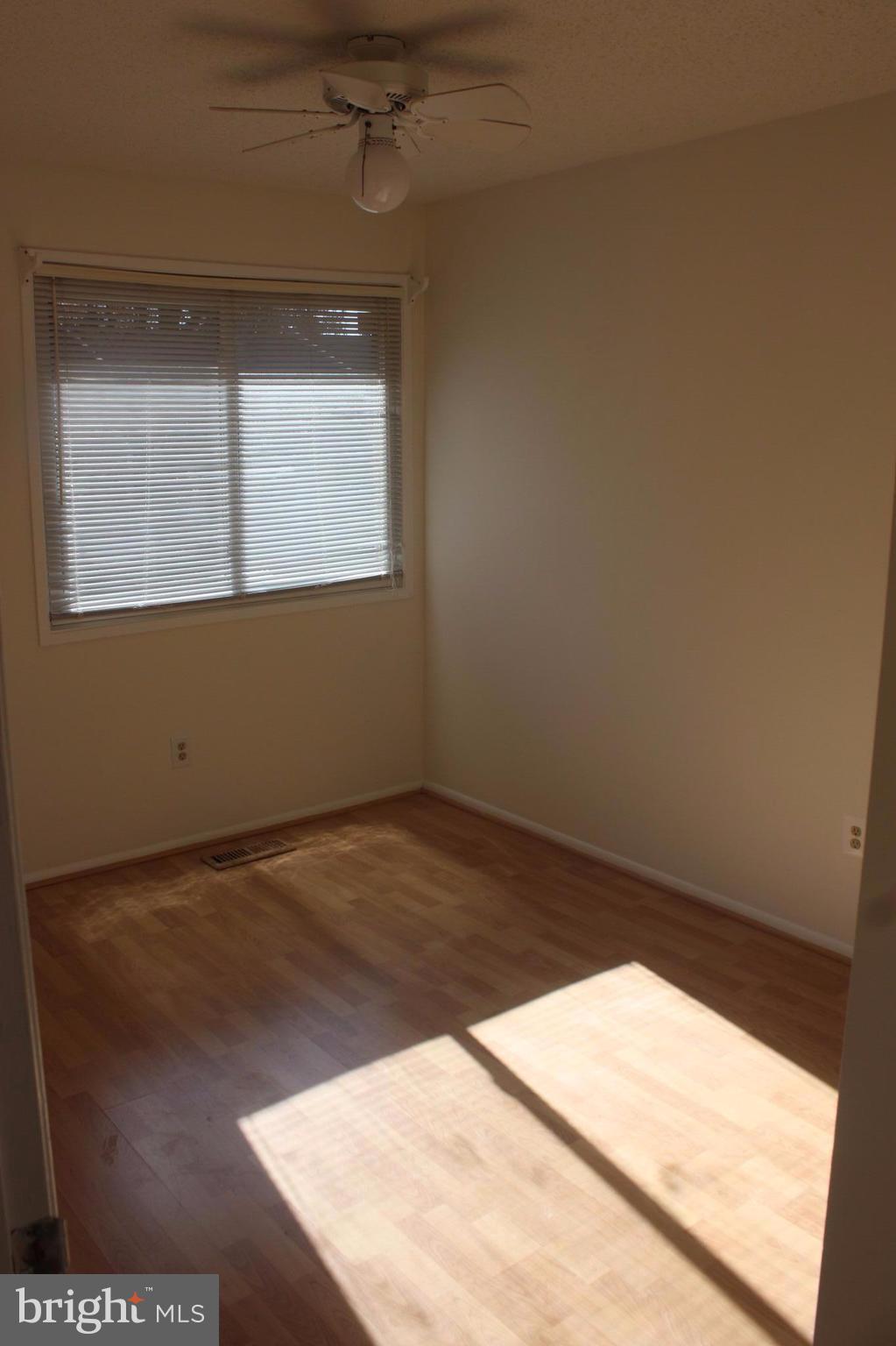 RESTON - Residential Lease