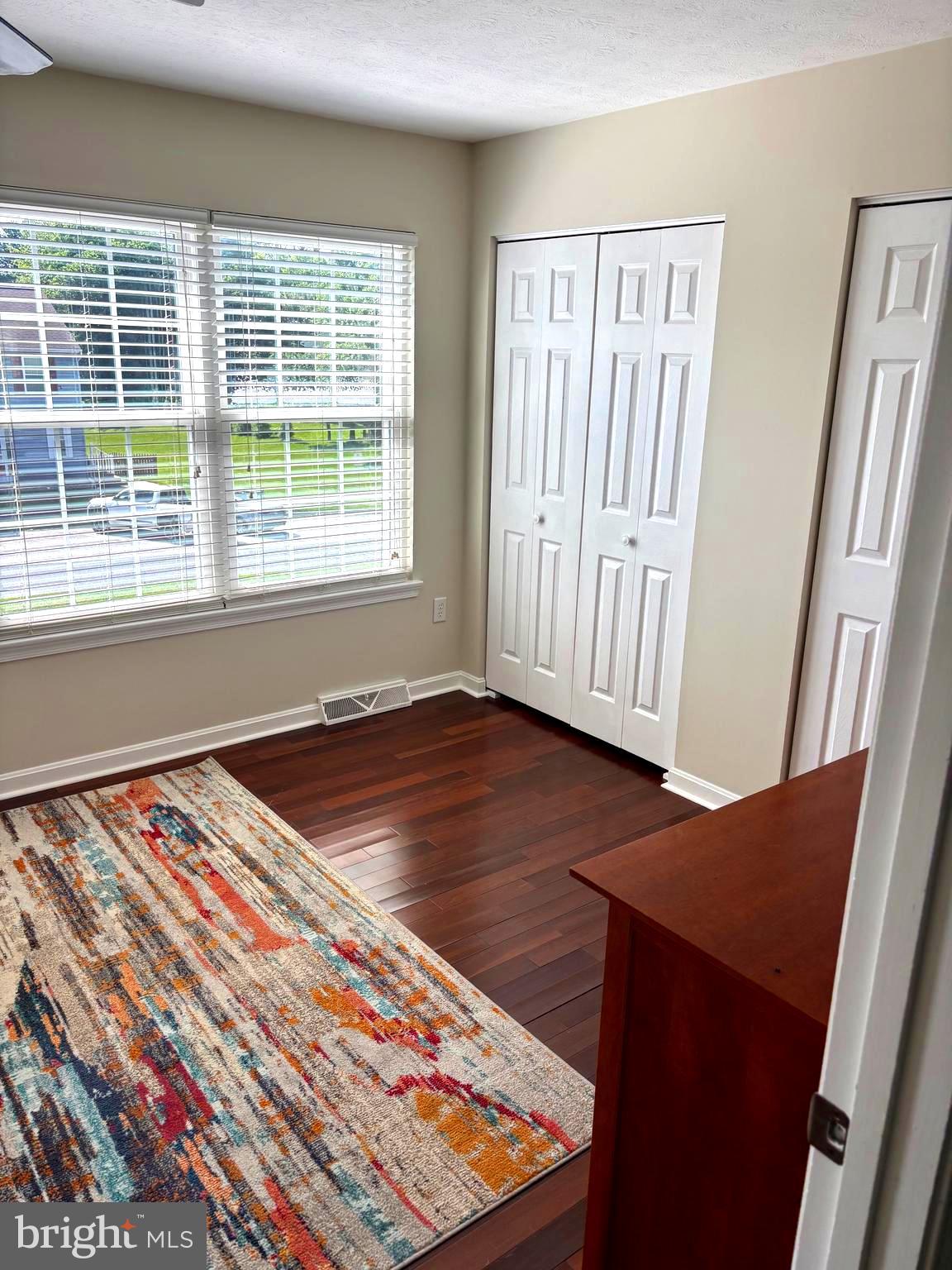 SMALL CROSSINGS - Residential