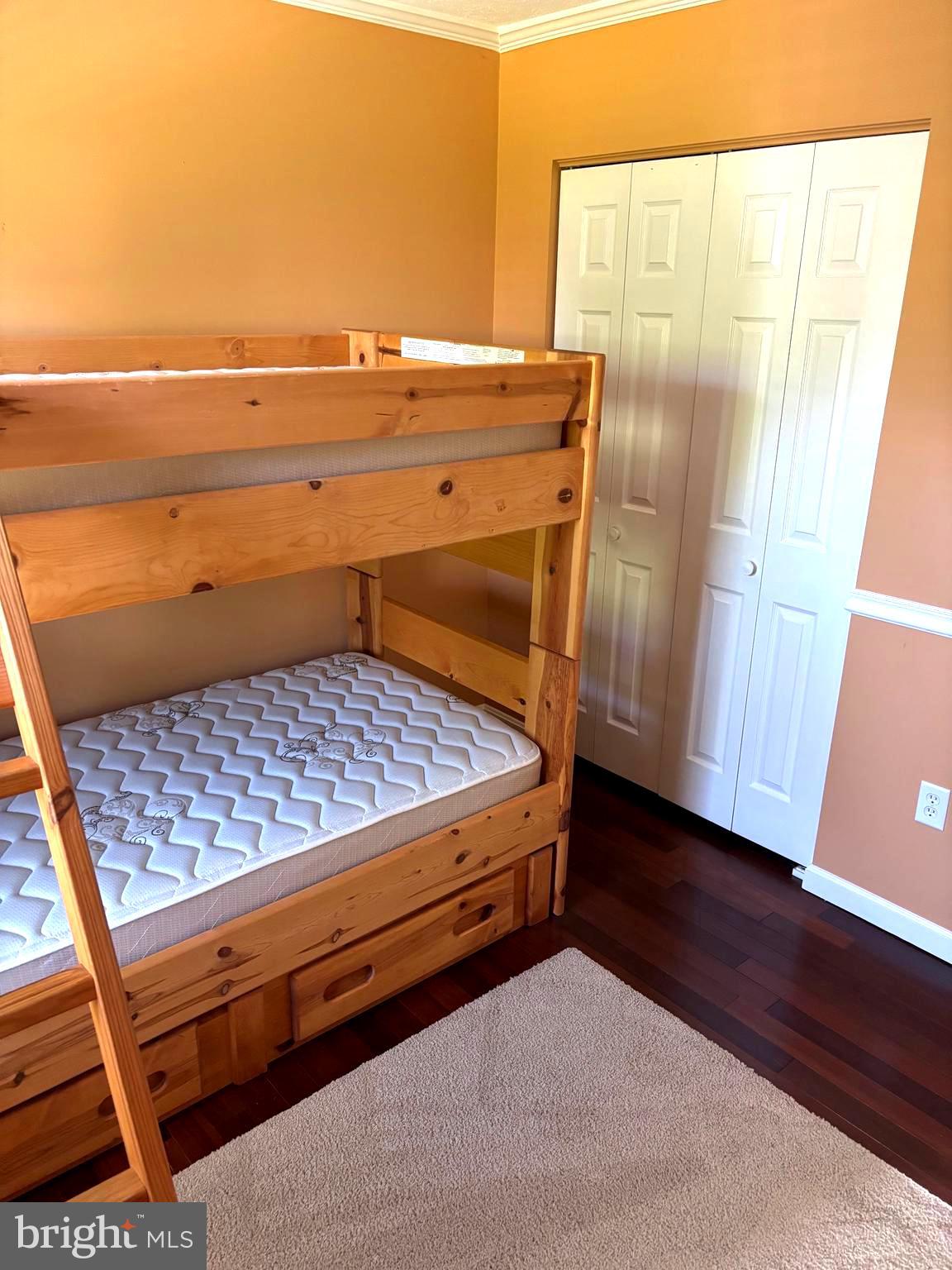 SMALL CROSSINGS - Residential