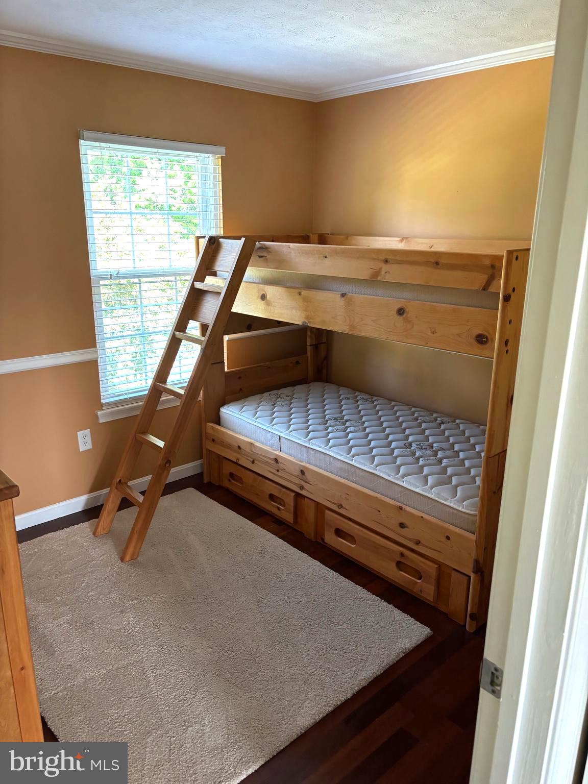 SMALL CROSSINGS - Residential