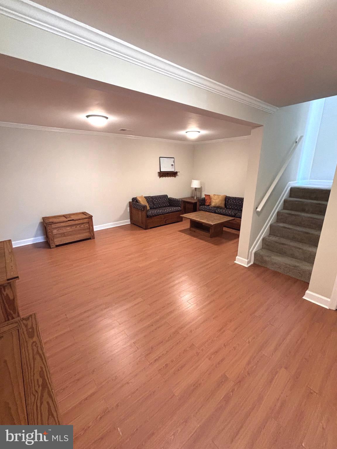 SMALL CROSSINGS - Residential