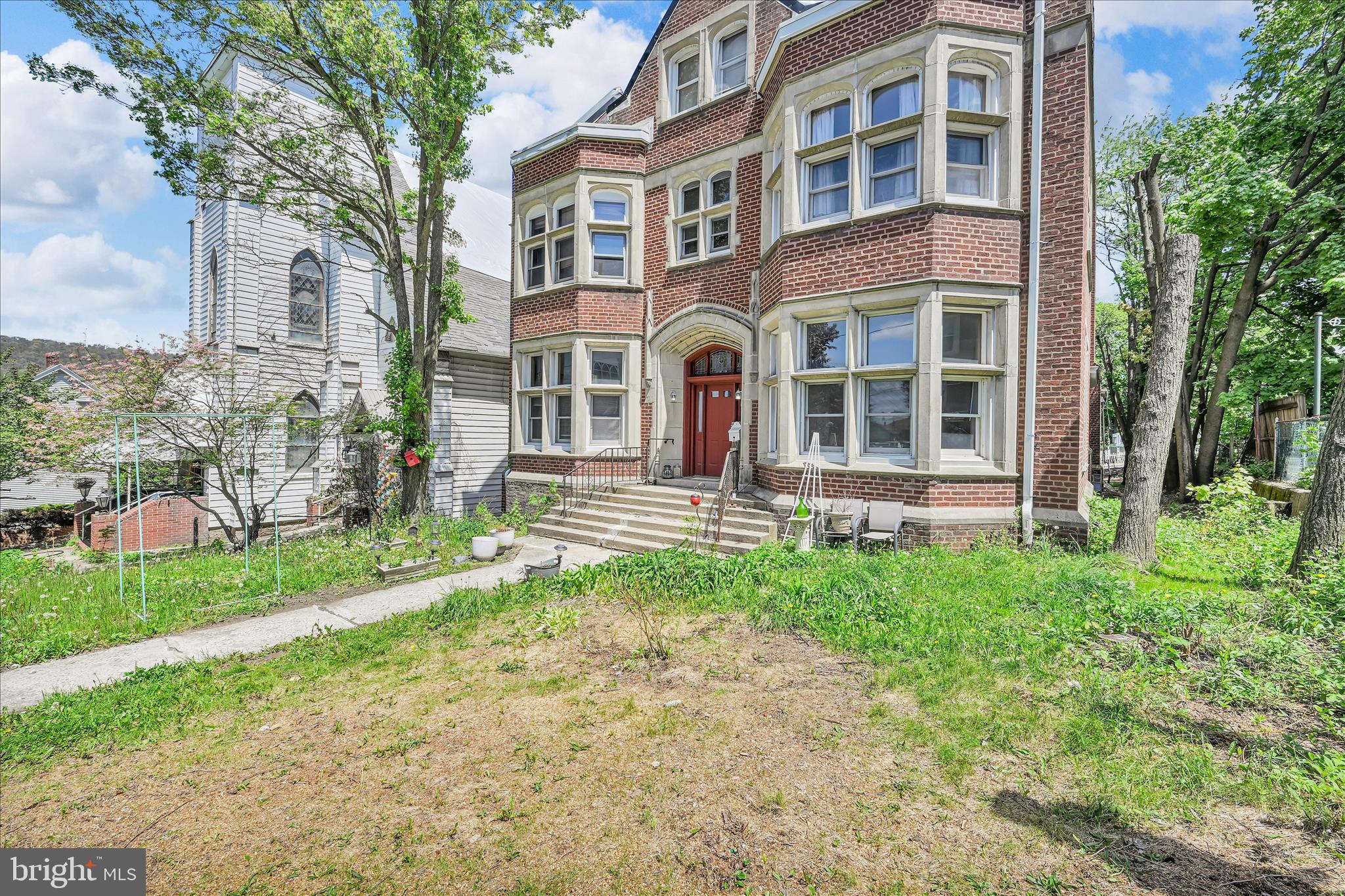 231 2ND STREET