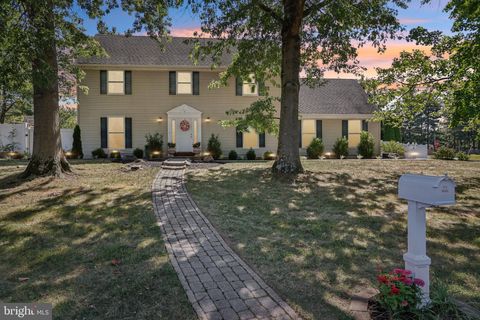 16 PADDOCK DR LAWRENCE TOWNSHIP NJ 08648