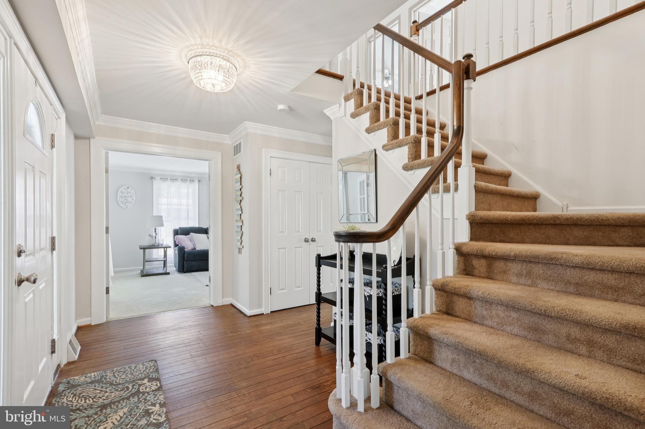 16 PADDOCK DR
