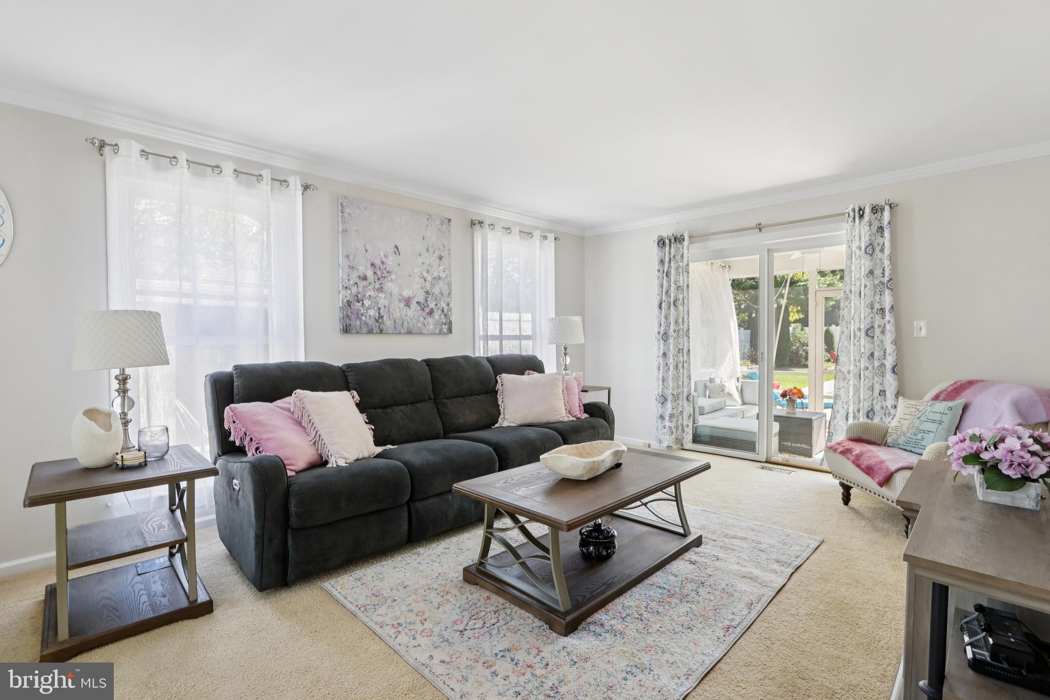 16 PADDOCK DR