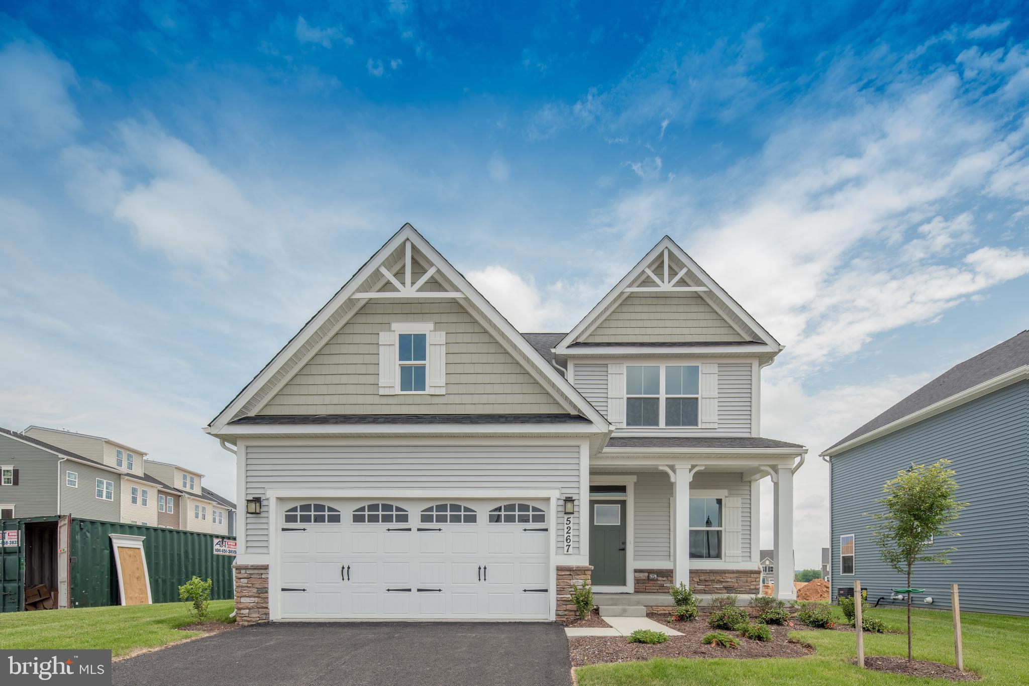 The To be Built BALLENGER is a 4 bedroom 2.5 car garage home . Creekside Village is rich in amenities with a low HOA fee and no Front foot fee! Enjoy resort style living in this new home. Ask Sales Rep for Current Incentives and lot premium!! Images shown are representative only.