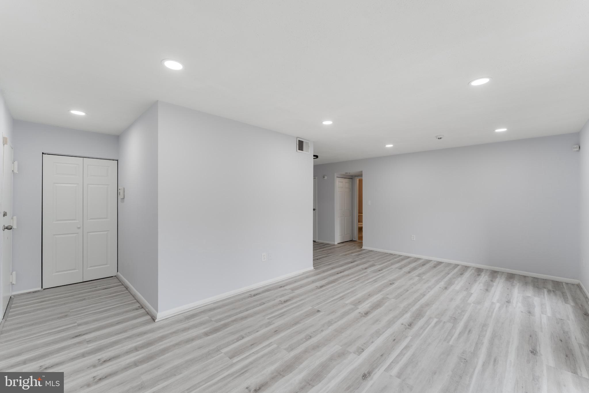 HUNTING RIDGE CONDOMINIUM - Residential Lease