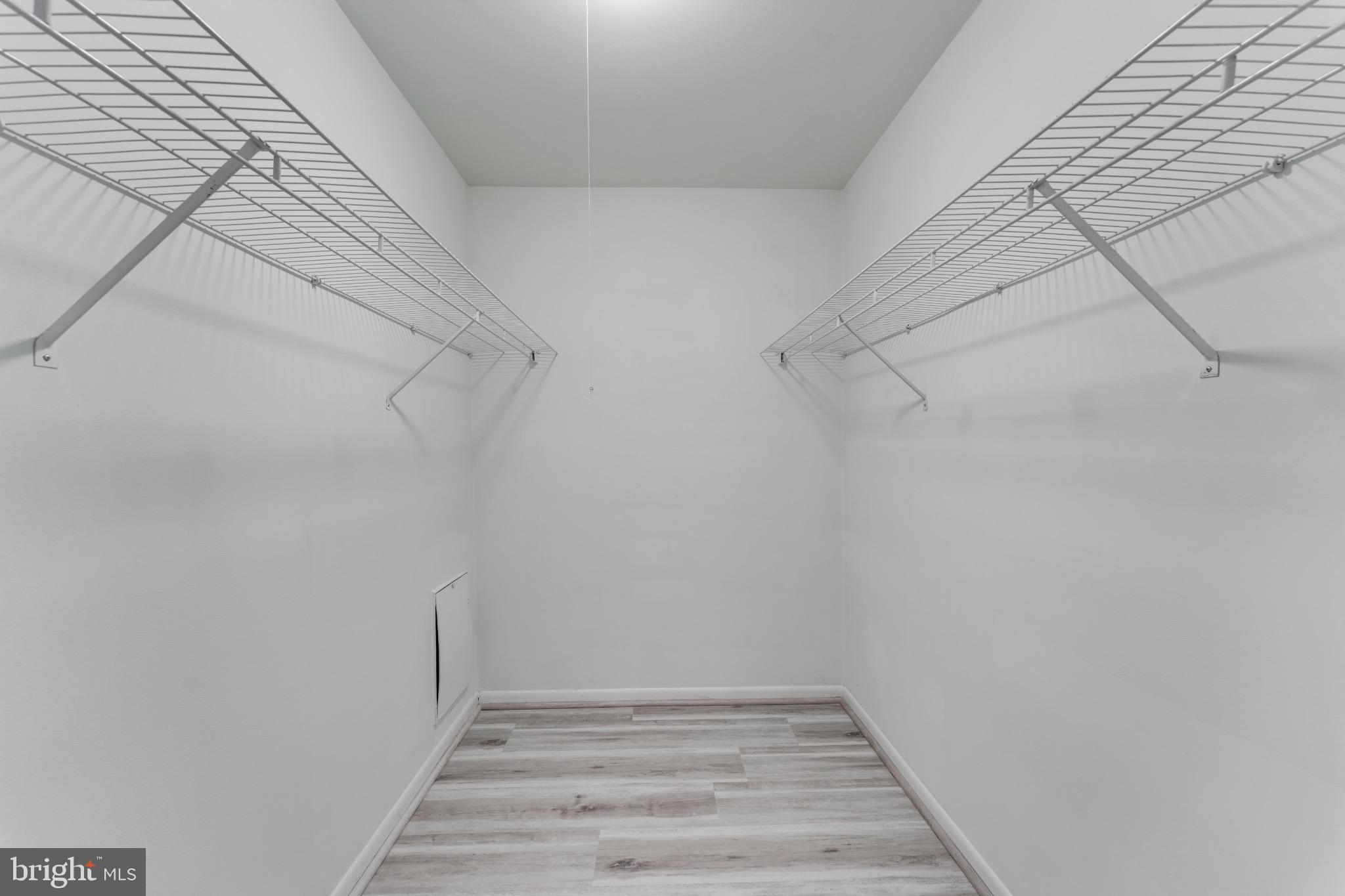 HUNTING RIDGE CONDOMINIUM - Residential Lease