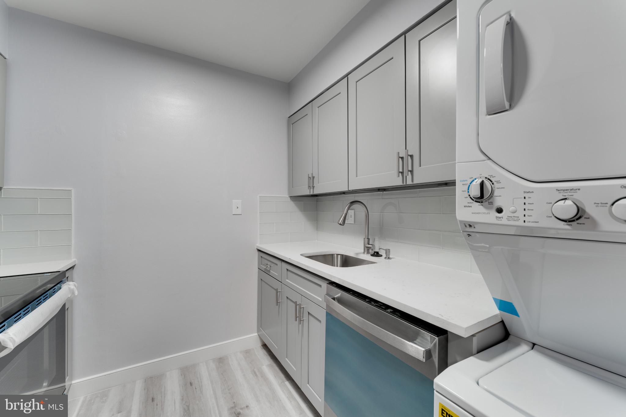 HUNTING RIDGE CONDOMINIUM - Residential Lease