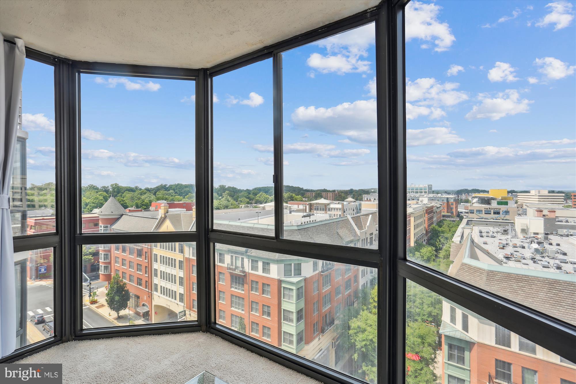 THE VICTORIA - Residential