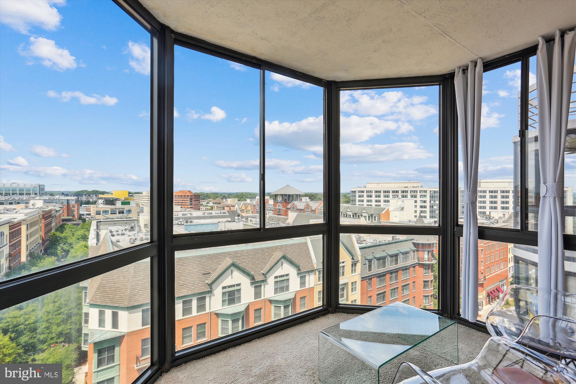 THE VICTORIA - Residential