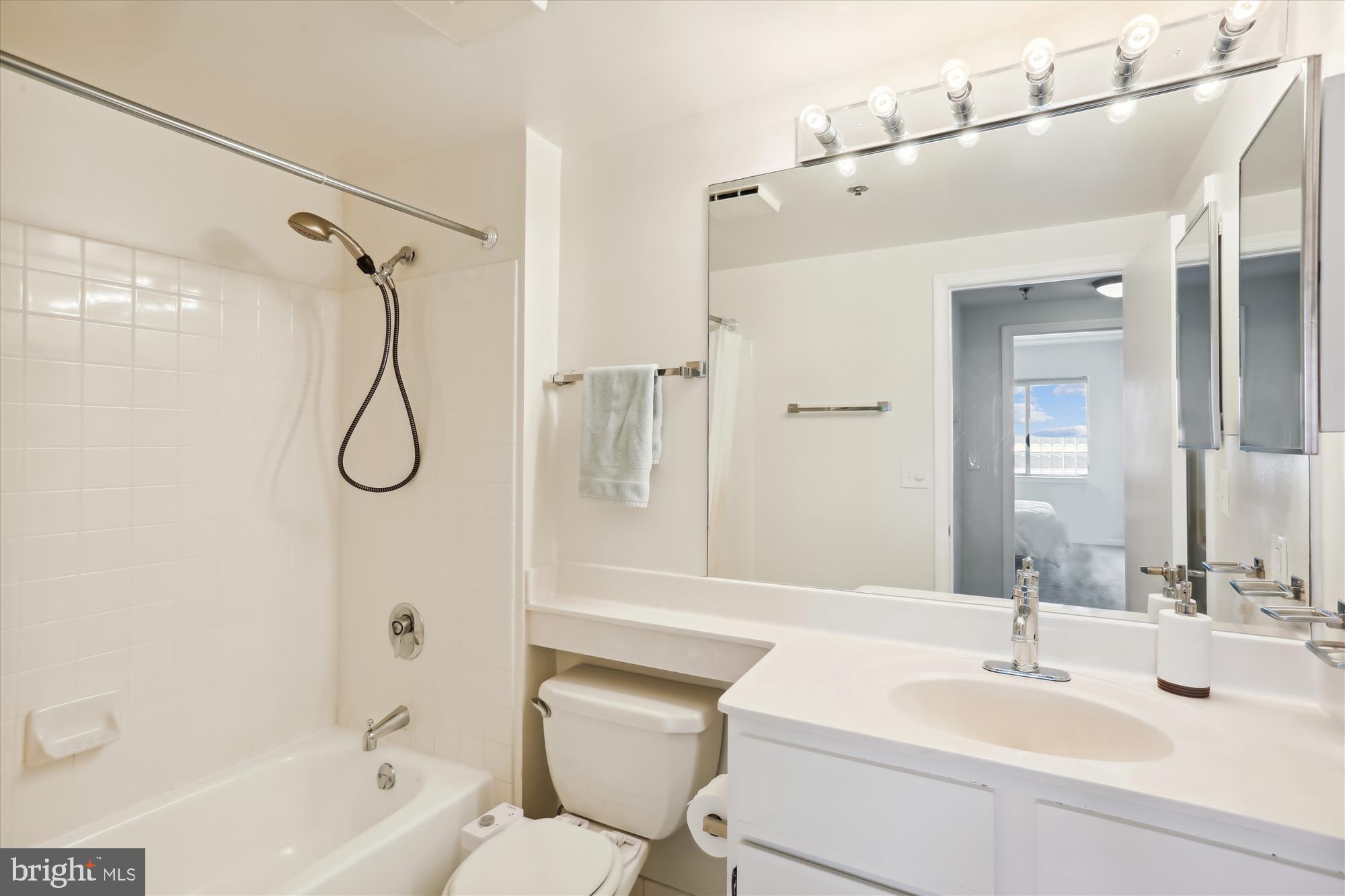 THE VICTORIA - Residential