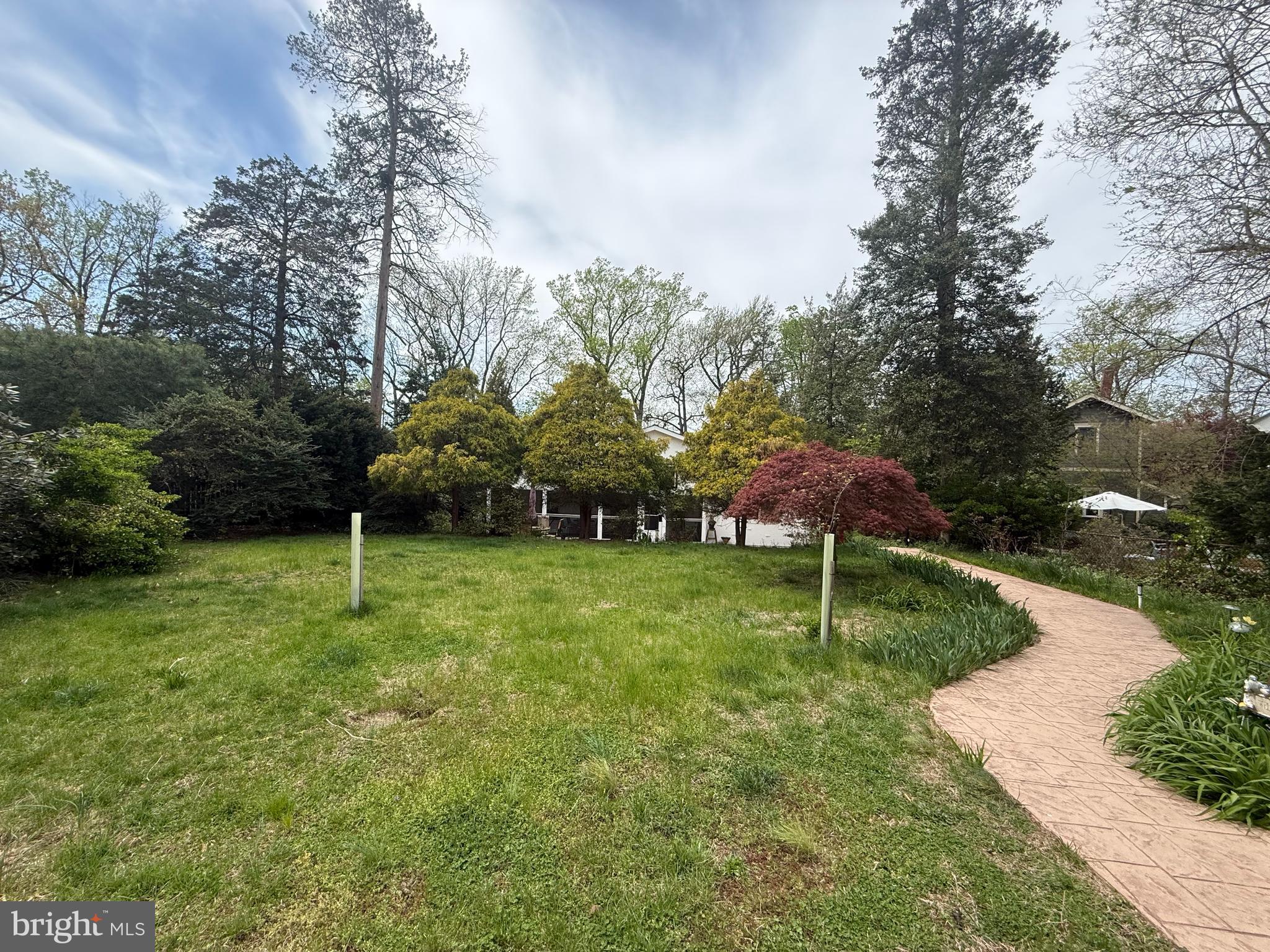 46 LAKE DRIVE