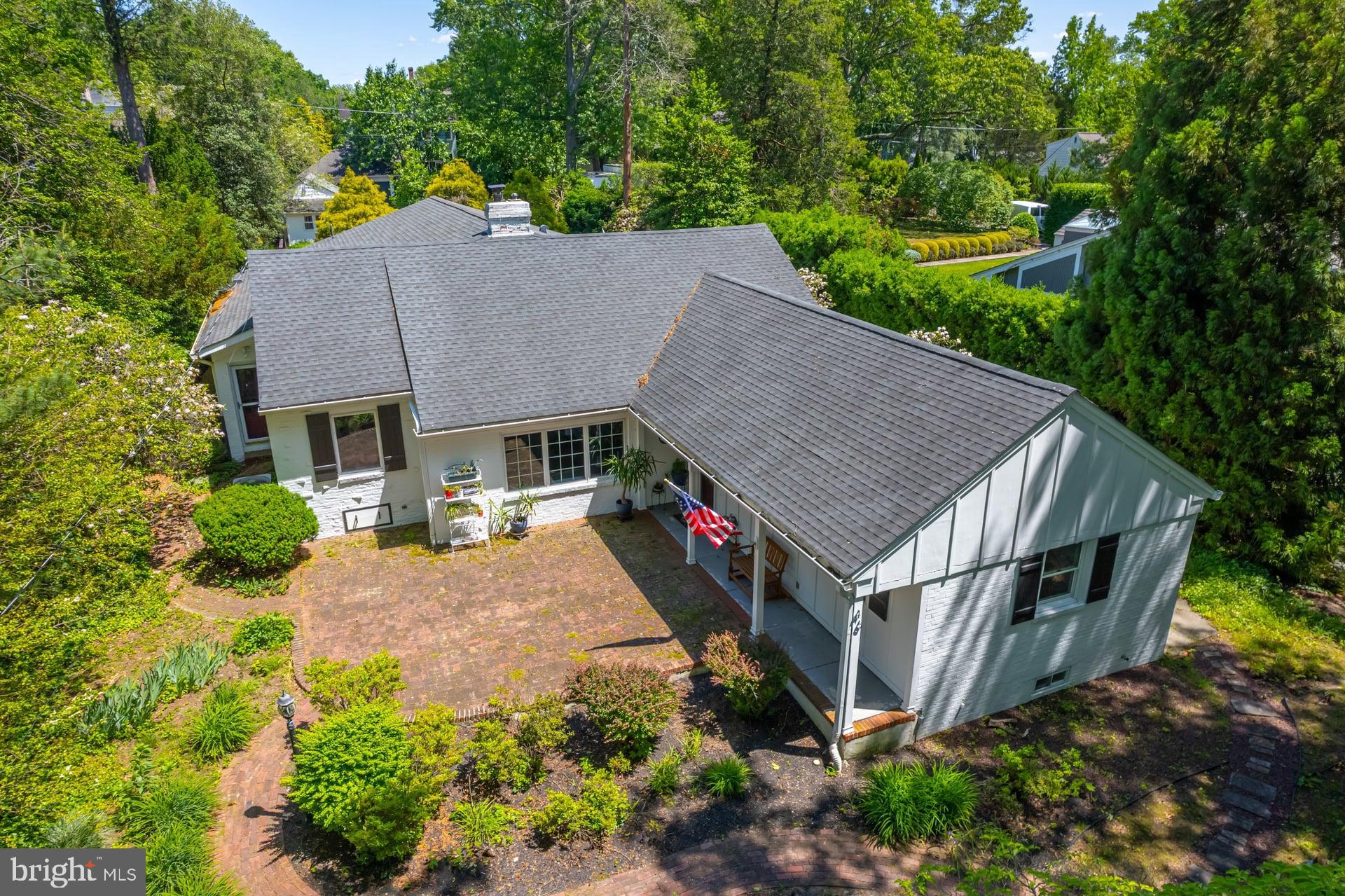 46 LAKE DRIVE